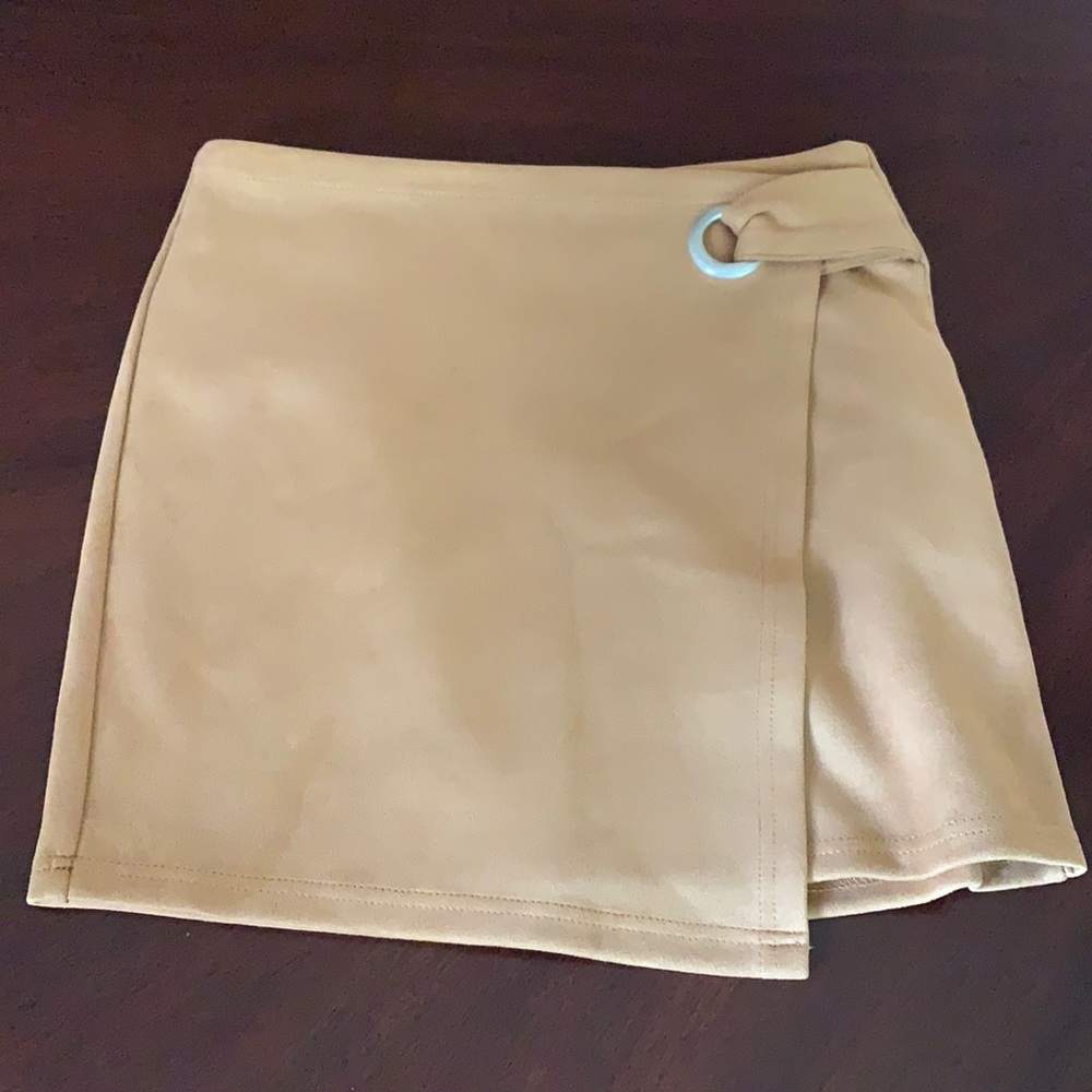 Soft suede o-ring camel skirt